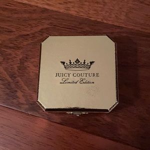 Empty juicy couture necklace box